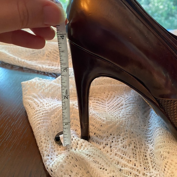 Elie Tahari - Bronze Peep Toe Heels - Picture 7 of 10